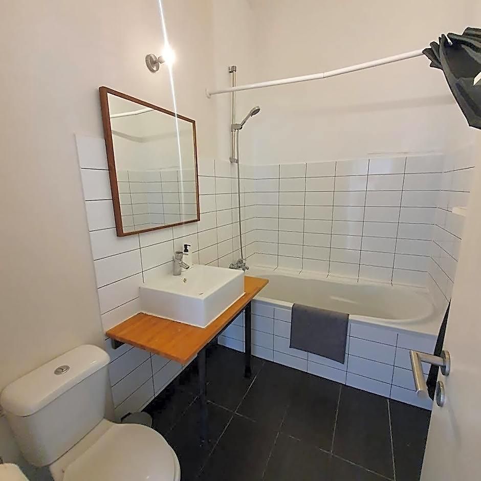 Comf. 2 Bedroom Penthouse In Center Hotel 2*
