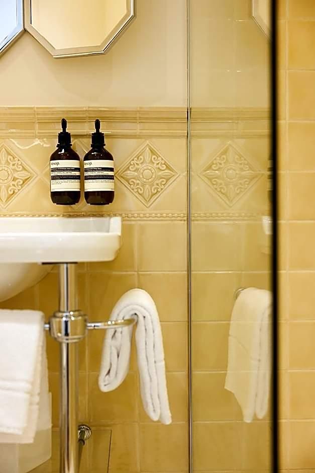 Fleur De Hotel 4*