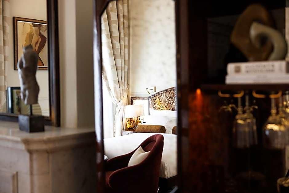 Fleur De Hotel 4*