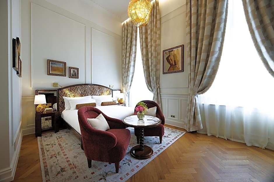 Fleur De Hotel