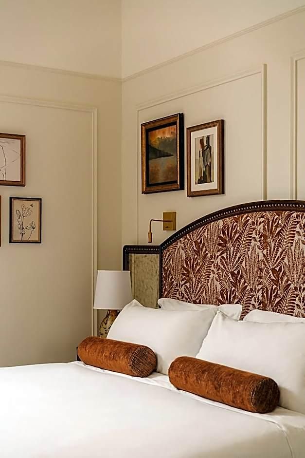 Fleur De Hotel 4*