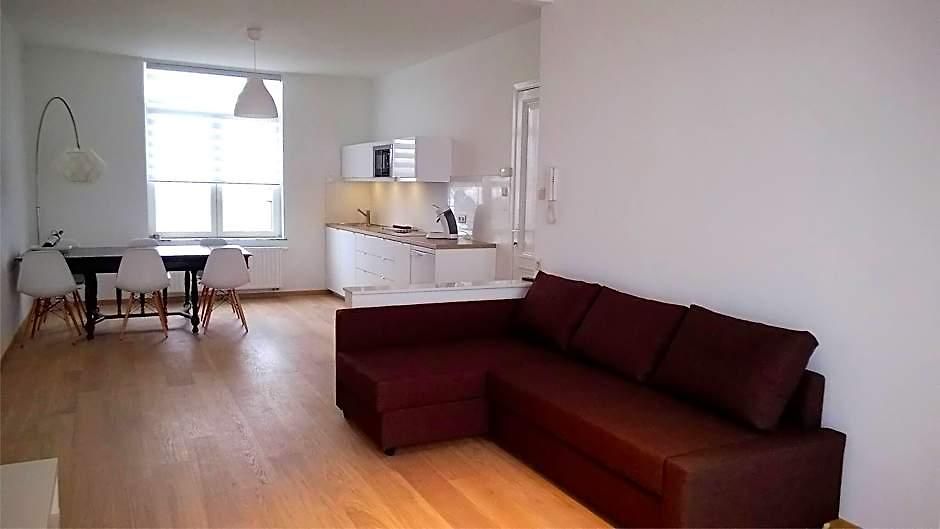 Hotel Bijna Wit, Nabij Trein, Metro Reg.nr 330162-412