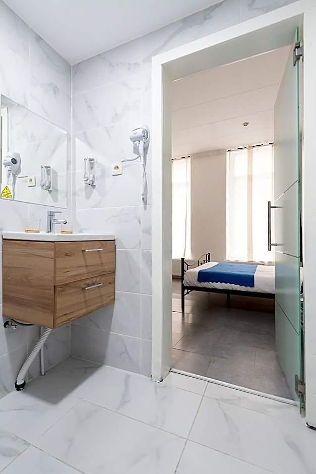 Abberdeen Hotel 2*
