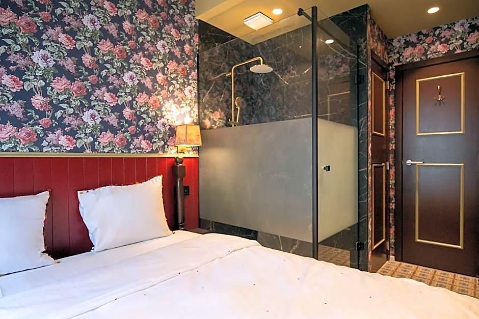 Hotel The Place