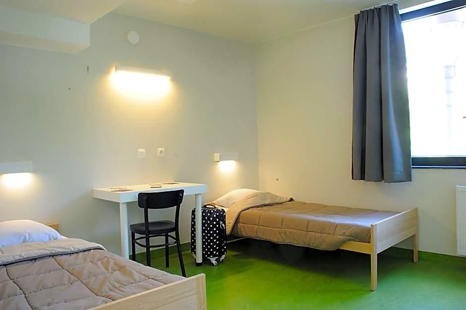 Bruegel Hostel