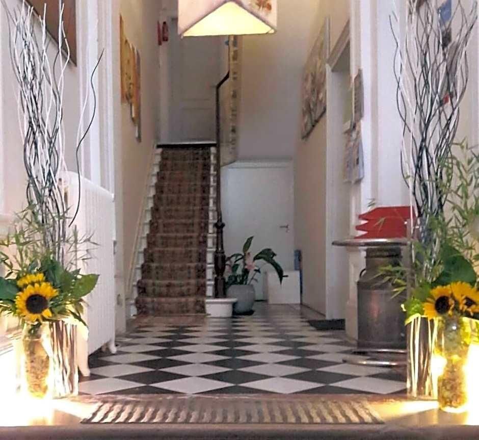 Marie Tha Rese Hotel *