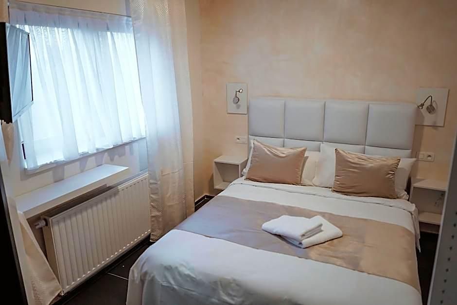 Hotel Onyx Expo 3*