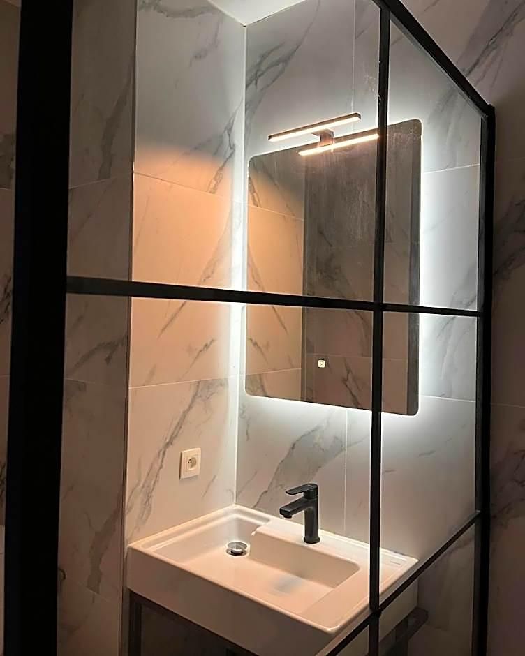 La Piece Hotel