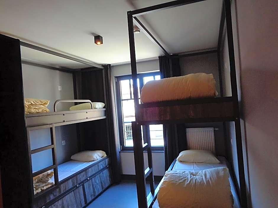 Hostel Brxxl 5 Centre *
