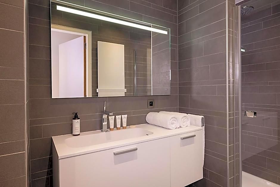 L-avenue Hotel 4*