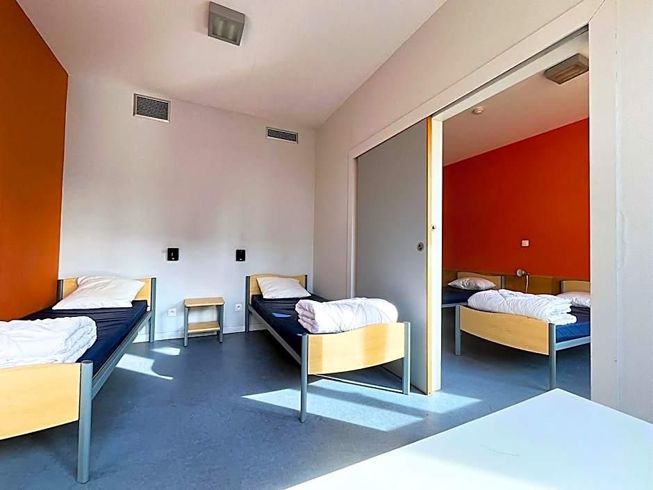 Hotel Youth Gogh