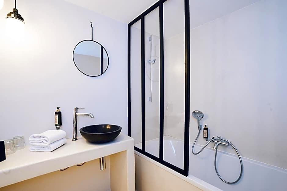 Latroupe Jardin Secret 3*