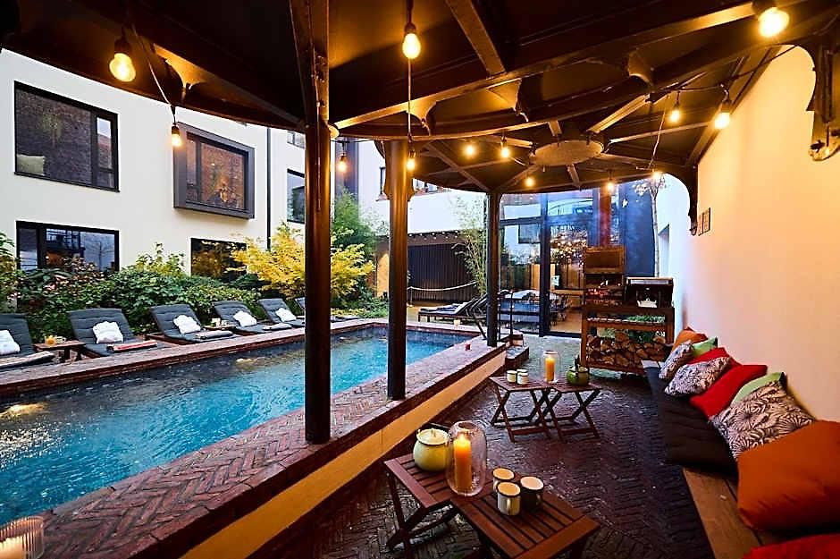 Hotel Latroupe Jardin Secret