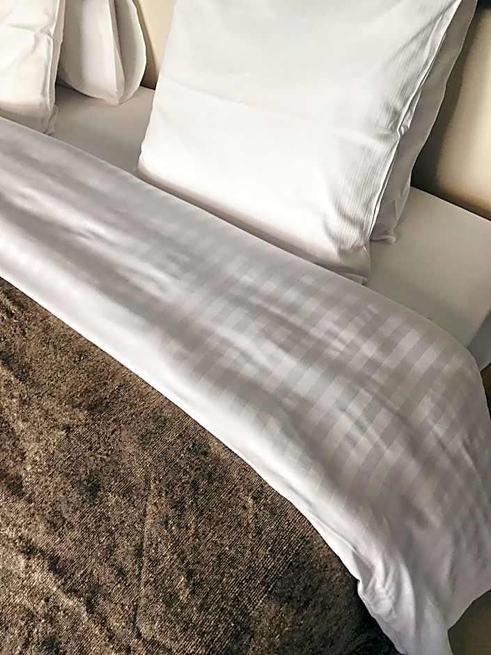 Latroupe Jardin Secret Hotel 3*