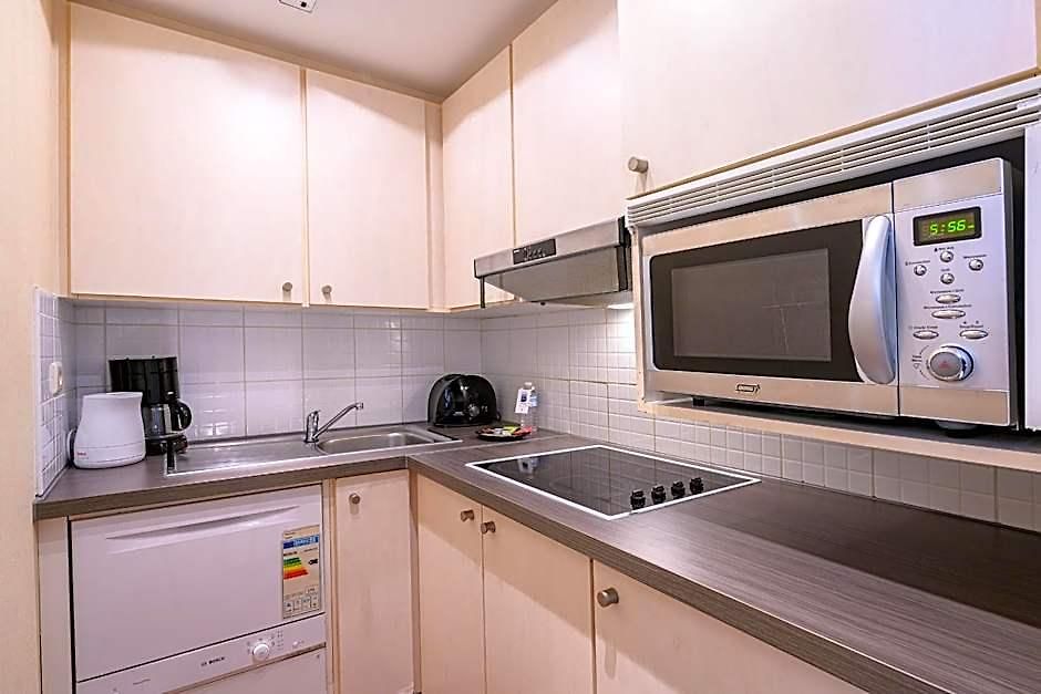 B-aparthotel Montgomery Hotel 4*