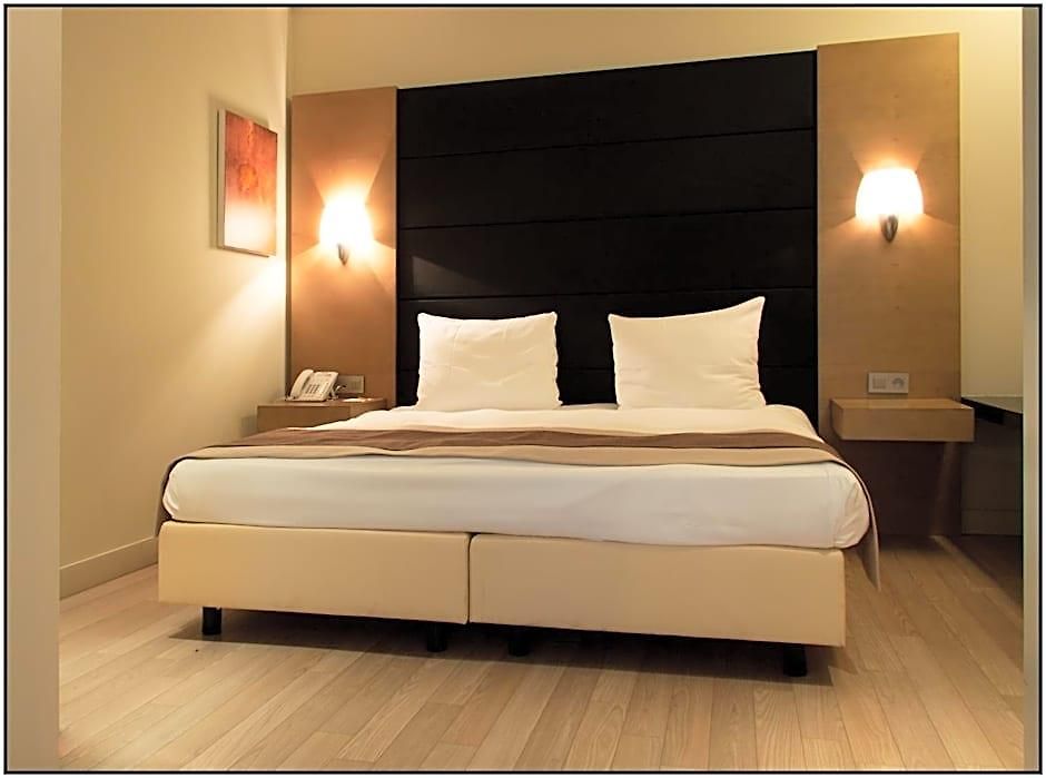 B-aparthotel Montgomery Hotel 4*