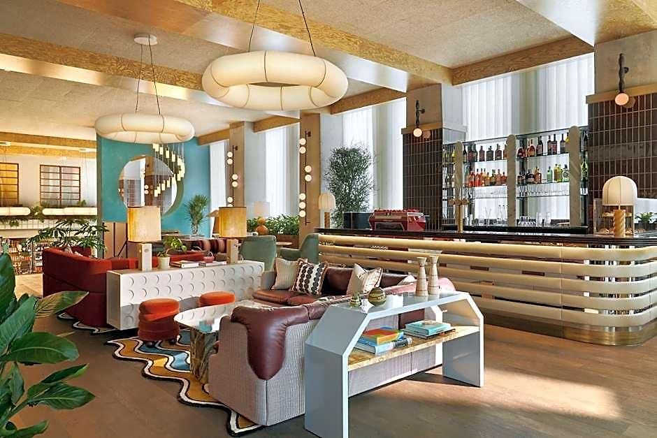 The Hoxton, 3*