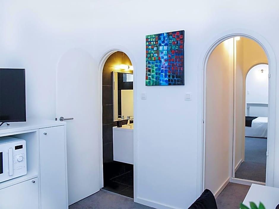 Satellite Hotel *