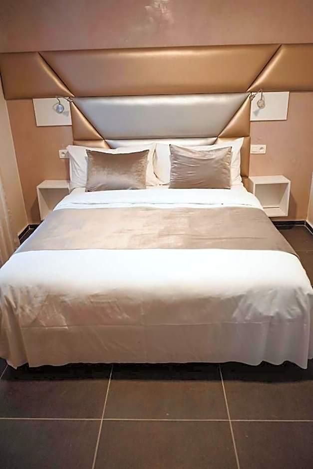 Hotel Onyx Expo 3*