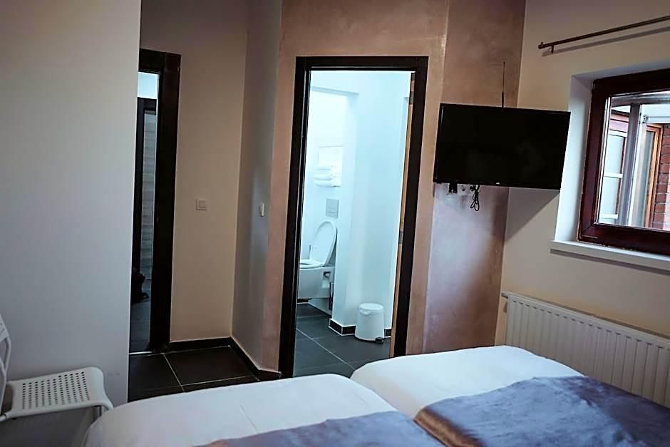 Hotel Onyx Expo 3*