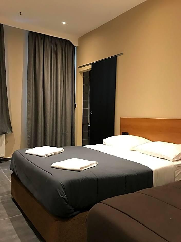 Hotel Royal *