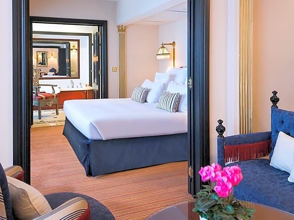 Barsey By Warwick Hotel