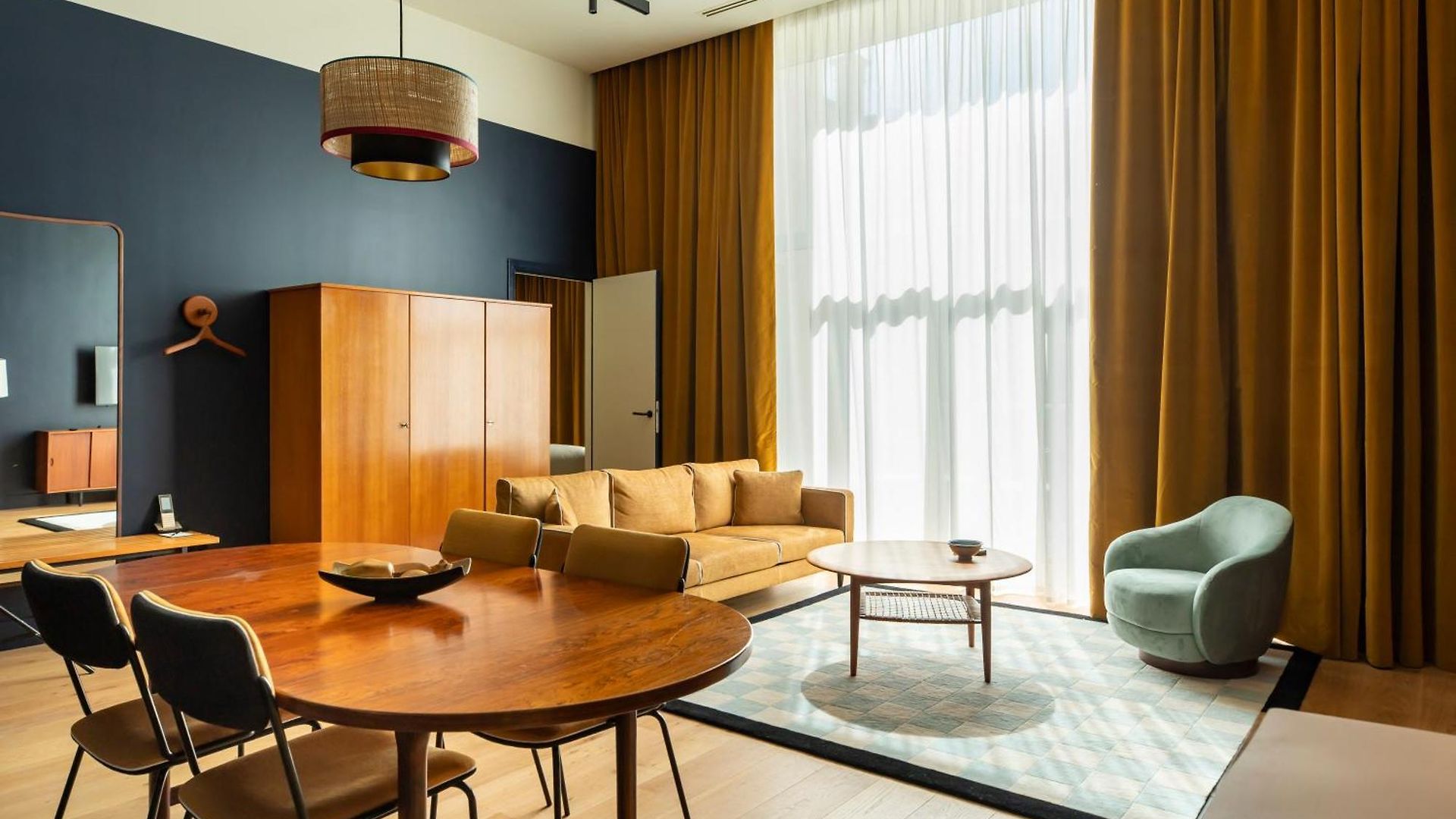 Faubourg 21 - The Leading Of The World 5*