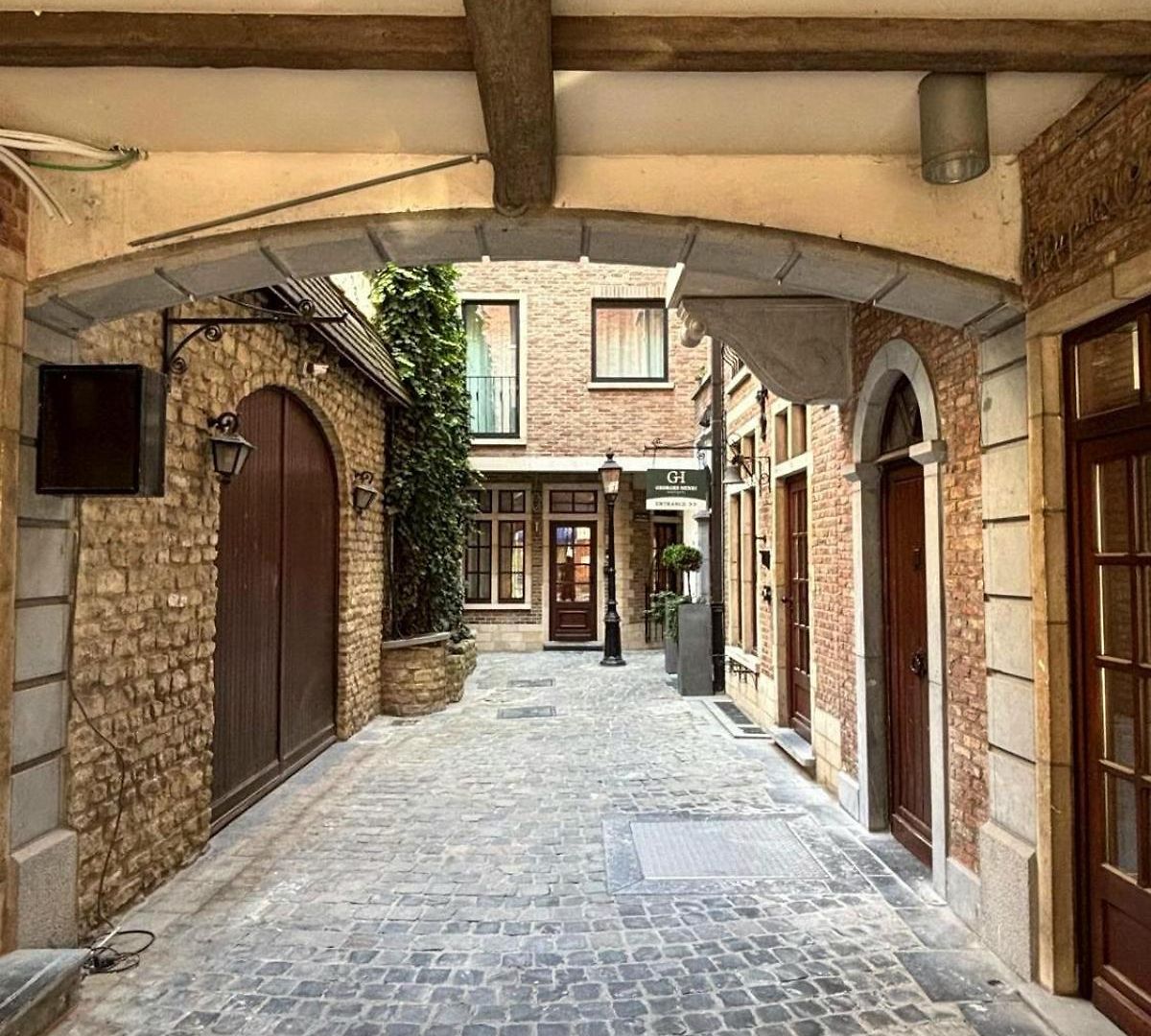 Georges Henri Aparthotel 4*