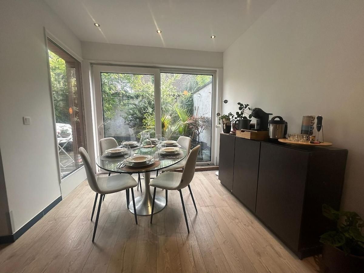 Holiday home Spacious Family For 6 To 8 Guests With 3 Bedrooms And 2 Bathrooms Between Center And Airport *