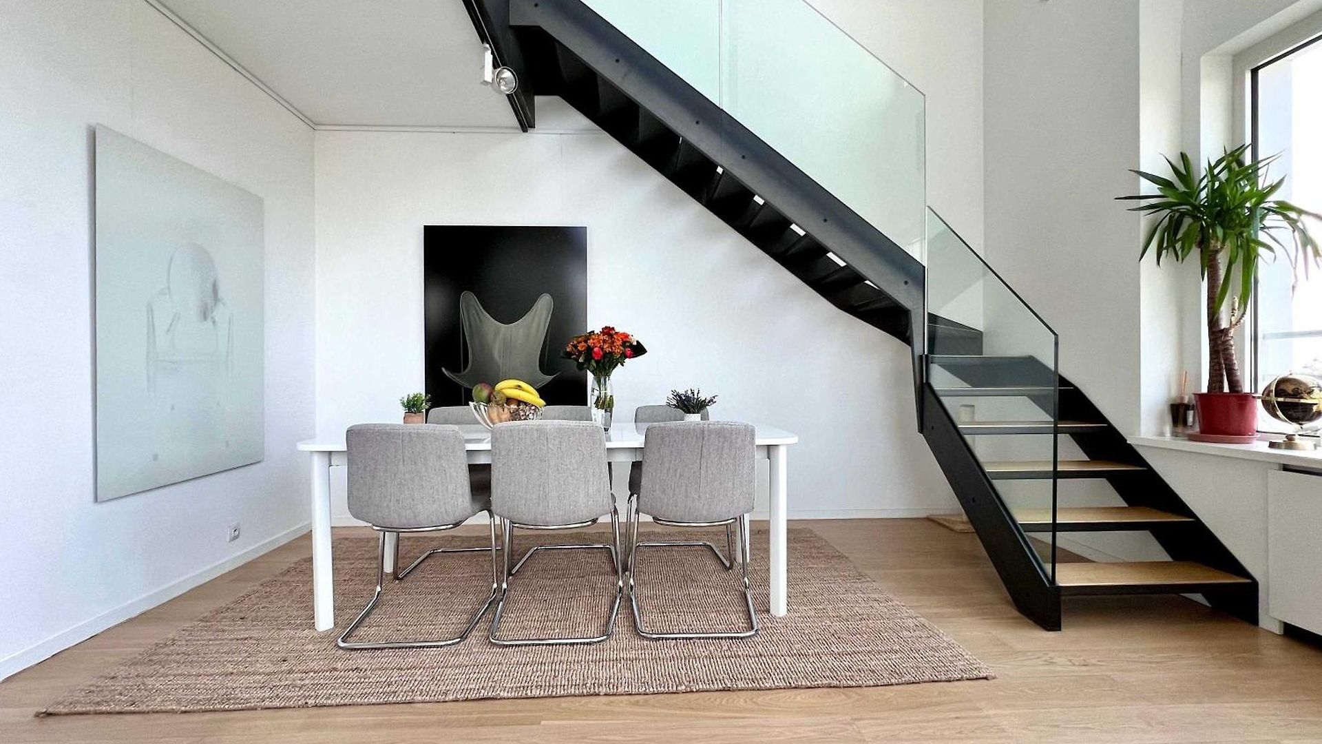 Penthouse Skyline 220 M2 Of Refined Elegance 4*