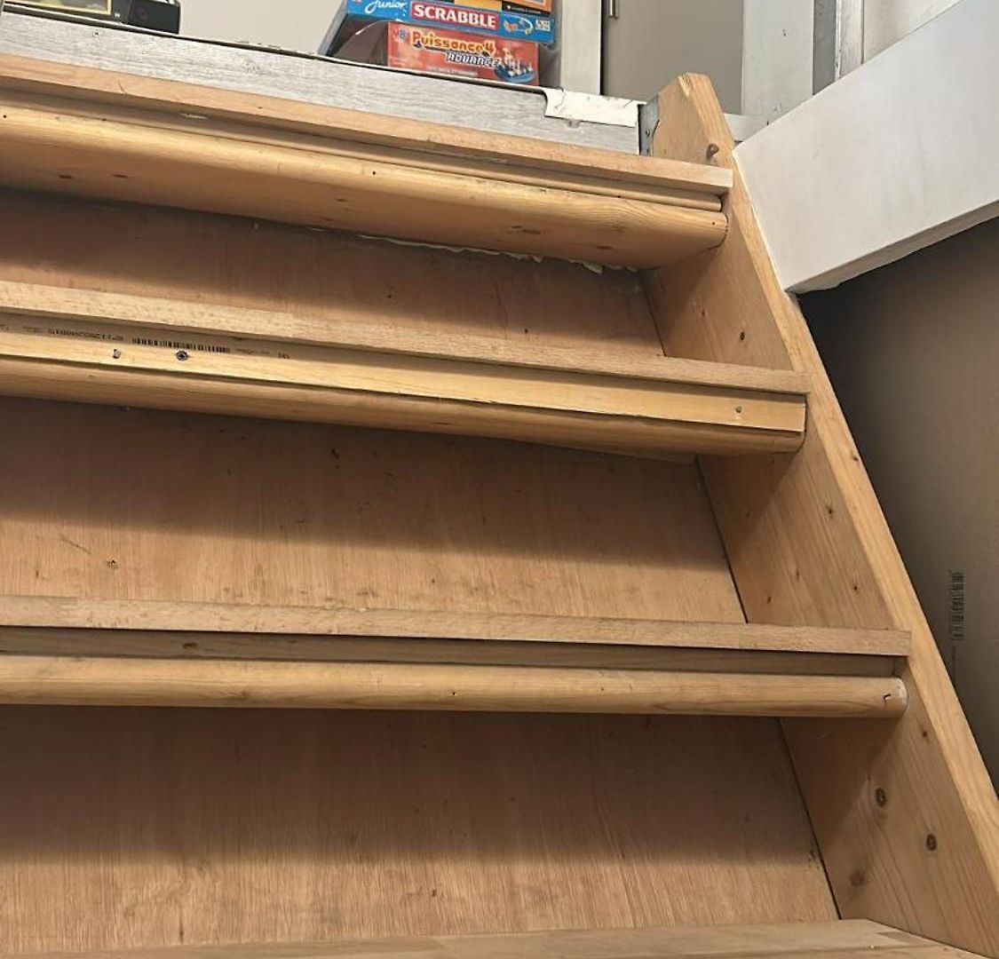 Belle Petite Chambre De 1,30 De Hauteur A Bruxelles Midi *