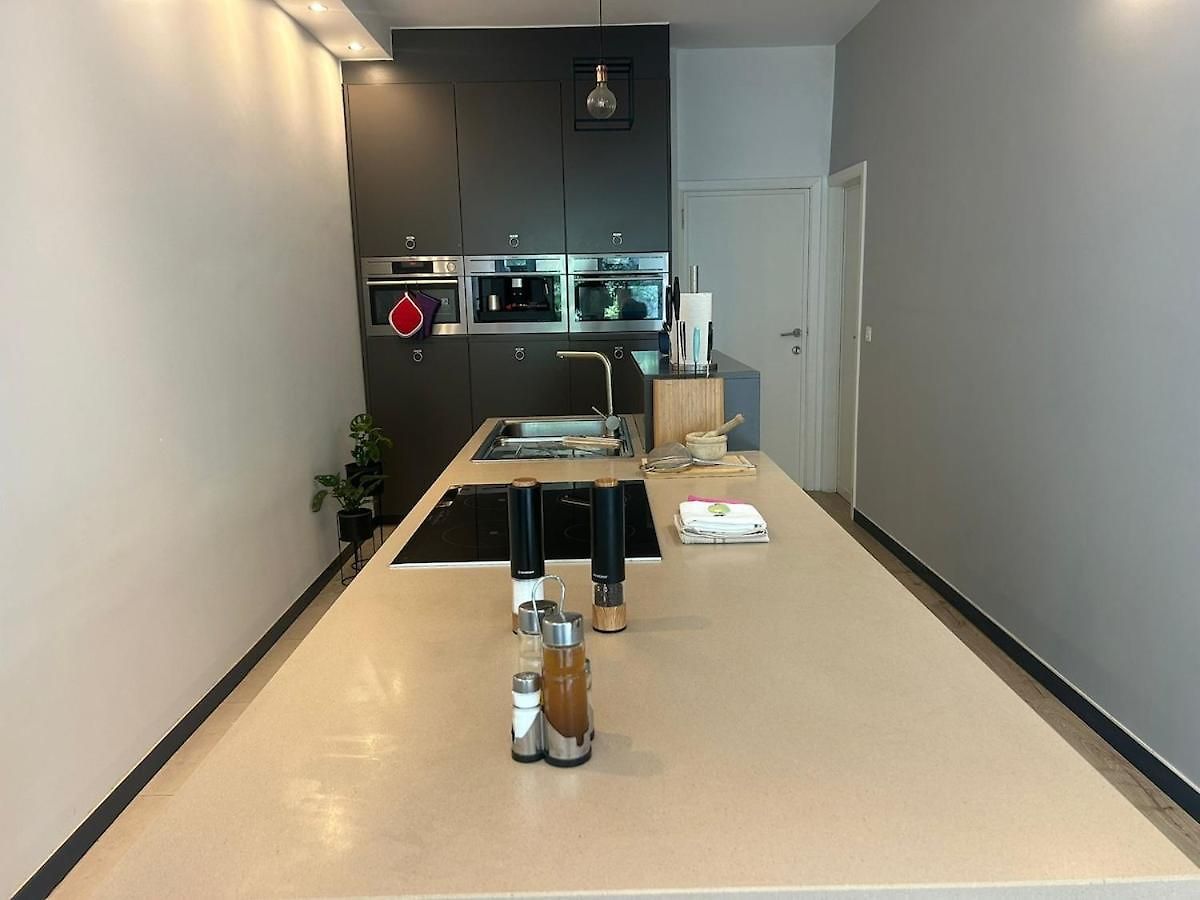 Spacious Family For 6 To 8 Guests With 3 Bedrooms And 2 Bathrooms Between Center And Airport