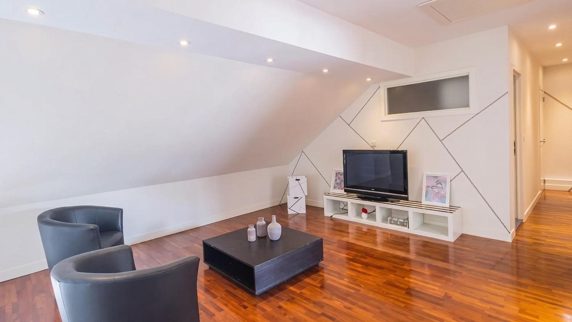 Spacious House With Large Garden In Jette Holiday home
