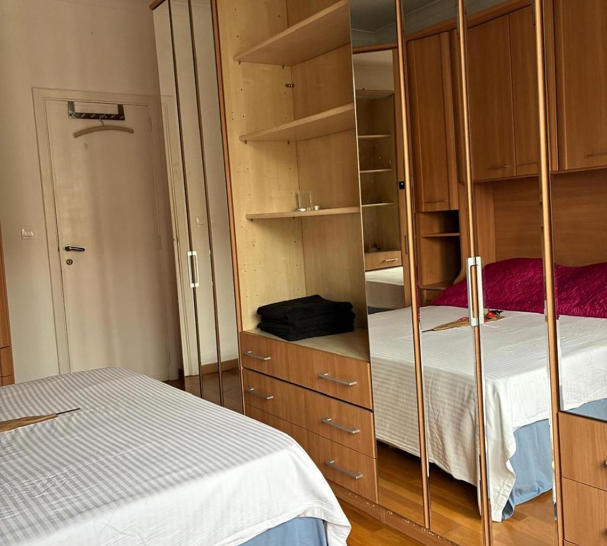 Spacieuse 1 Lit Double Avenue De Tervueren Homestay