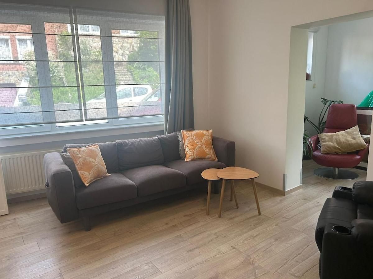 Spacious Family For 6 To 8 Guests With 3 Bedrooms And 2 Bathrooms Between Center And Airport