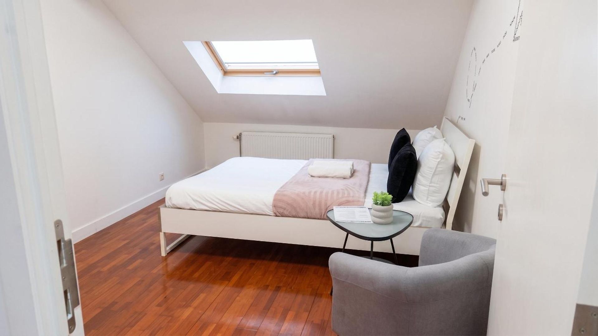 Spacious House With Large Garden In Jette Holiday home Brussels