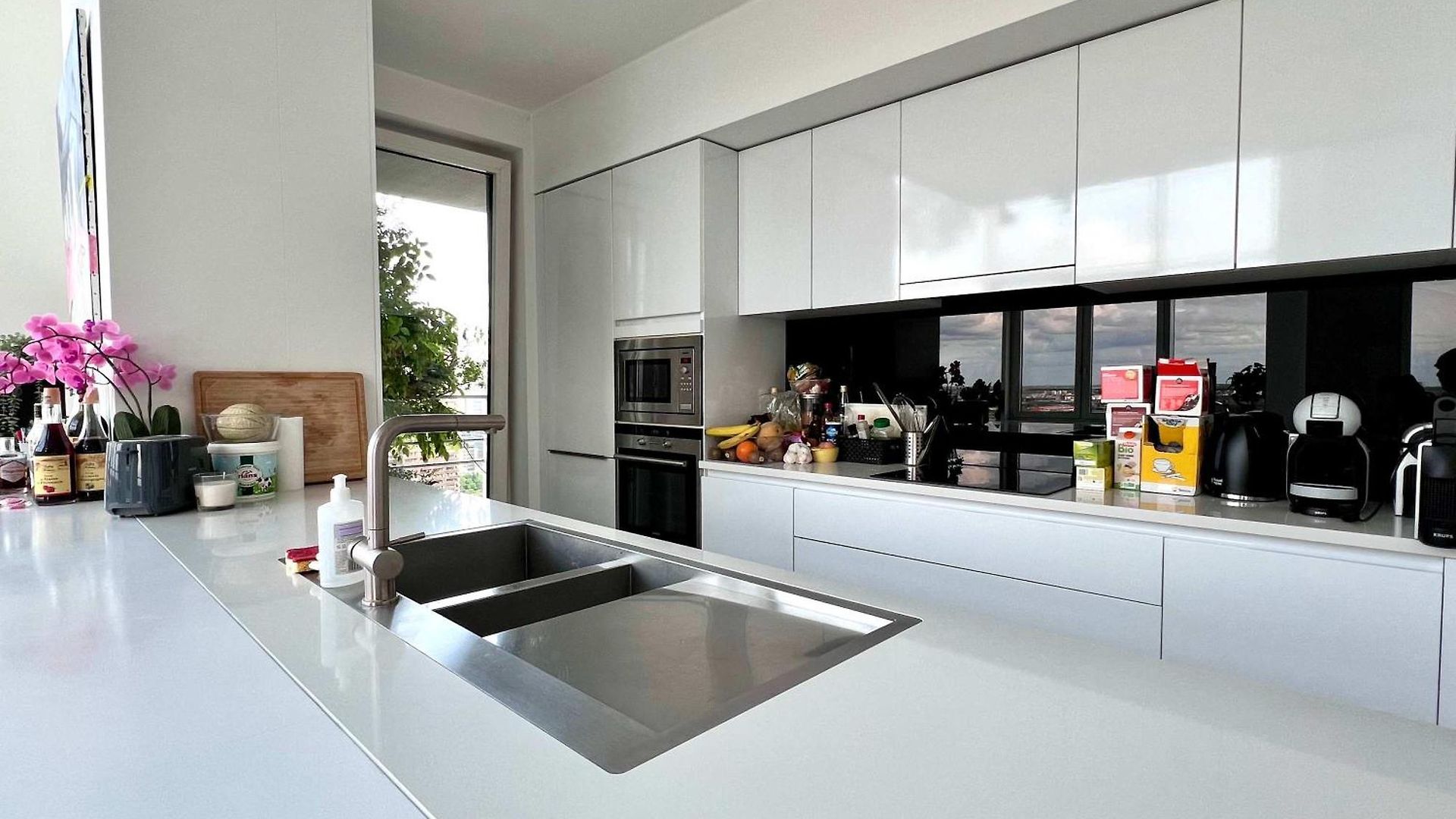 Penthouse Skyline 220 M2 Of Refined Elegance 4*