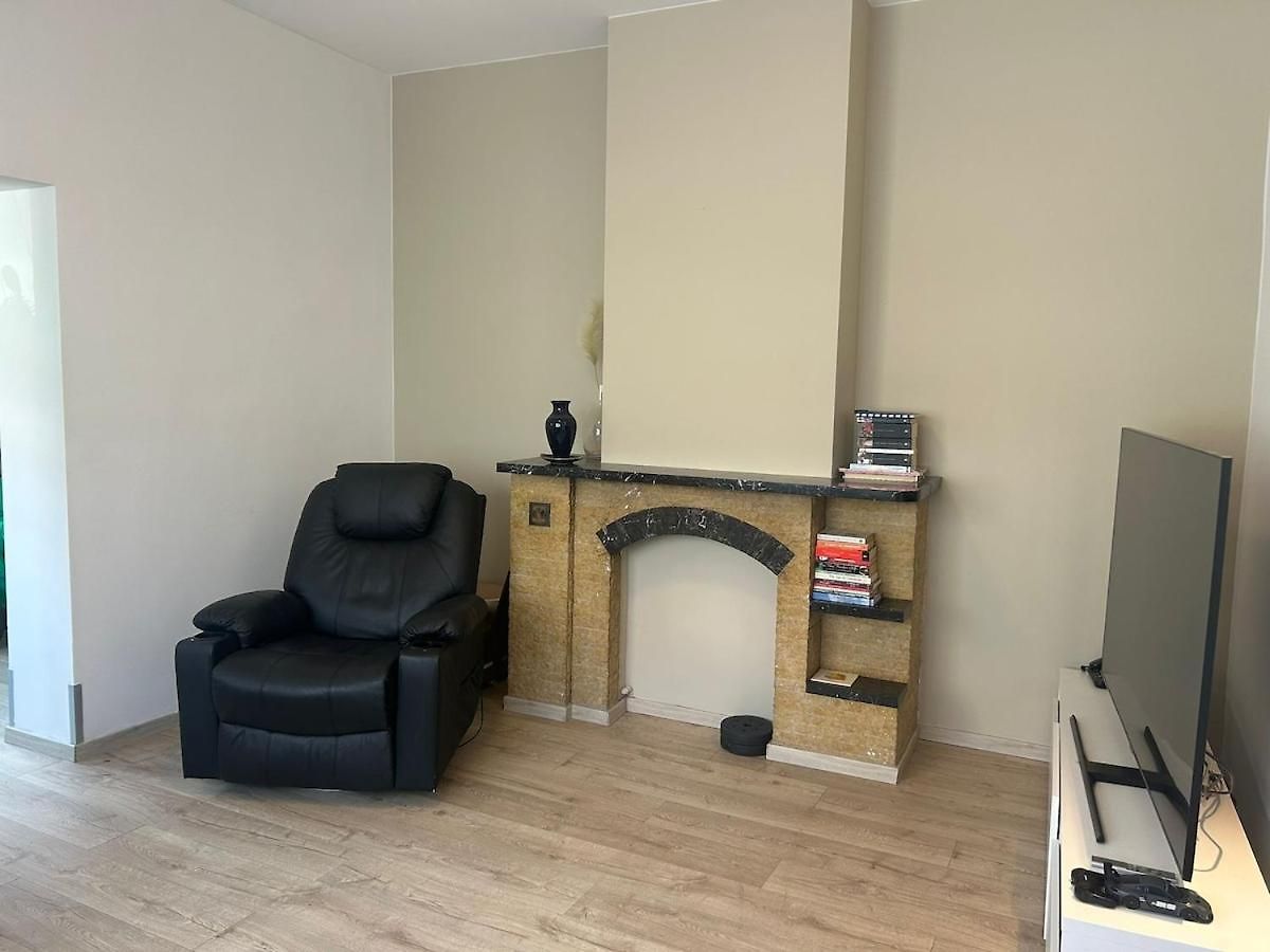 Spacious Family For 6 To 8 Guests With 3 Bedrooms And 2 Bathrooms Between Center And Airport Holiday home Brussels