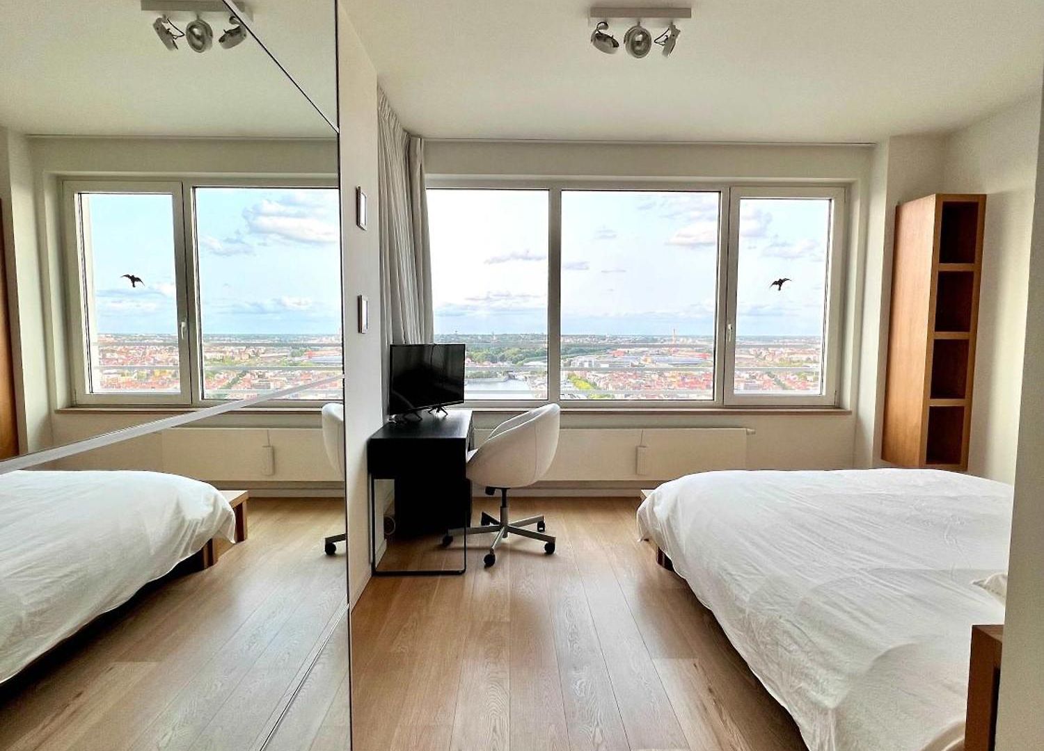 Penthouse Skyline 220 M2 Of Refined Elegance 4* Brussels