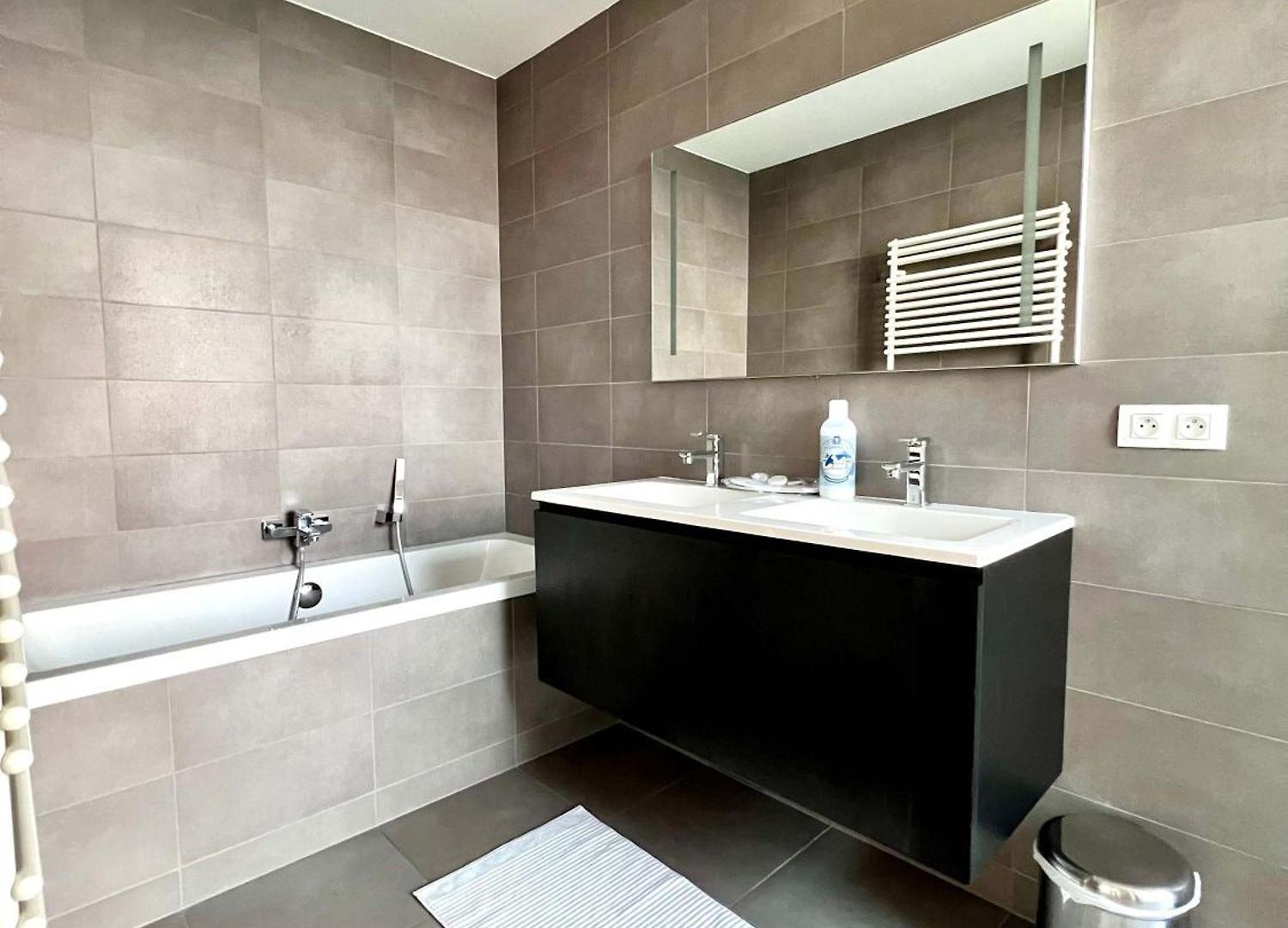 Penthouse Skyline 220 M2 Of Refined Elegance 4* Brussels