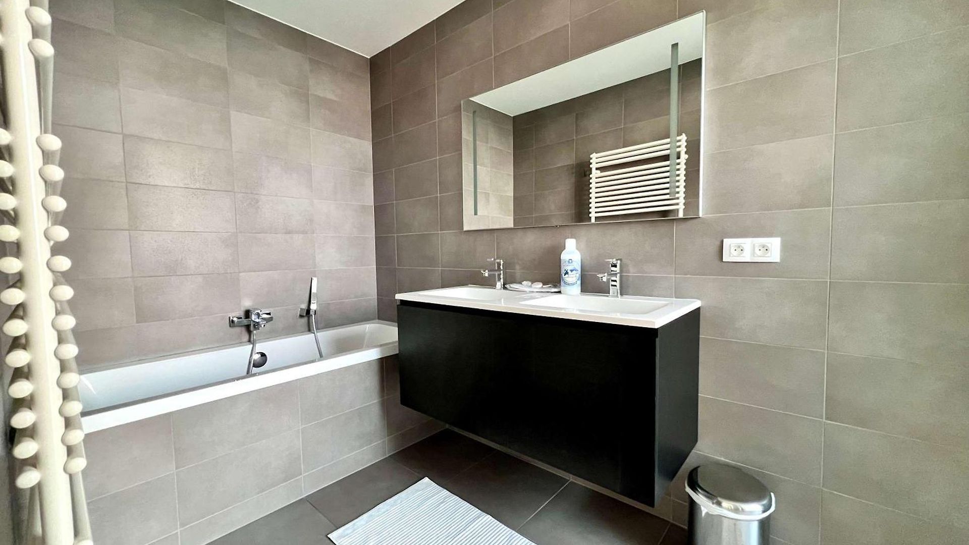 Penthouse Skyline 220 M2 Of Refined Elegance Brussels