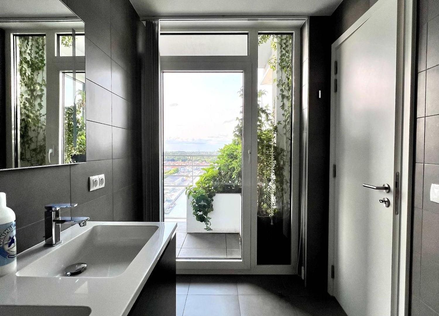 Penthouse Skyline 220 M2 Of Refined Elegance 4*