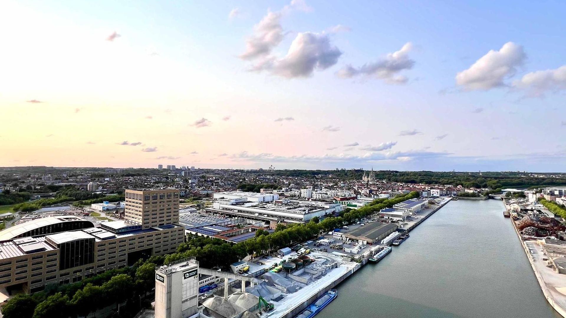 Penthouse Skyline 220 M2 Of Refined Elegance Brussels
