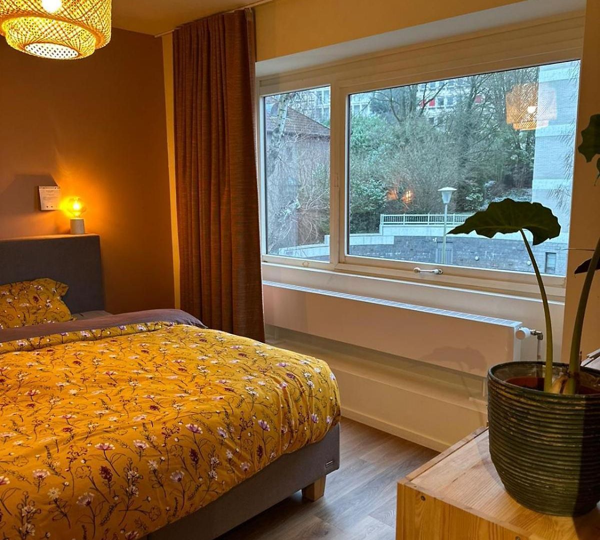 Charming 2-bedroom With Big Balcony Brussels