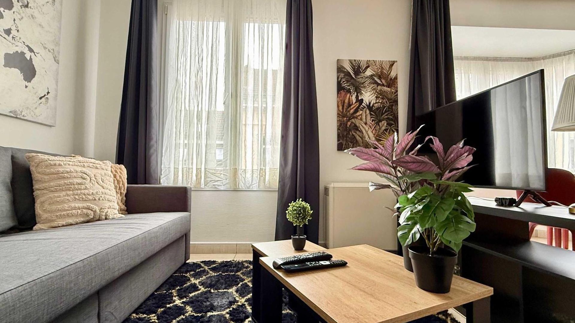 & Elegant Close To The European Parliament * Brussels