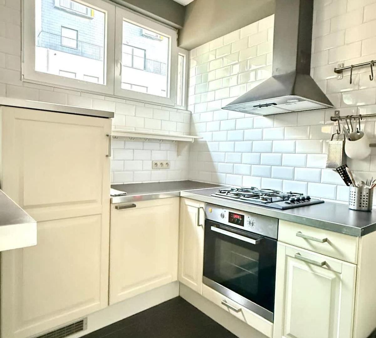 3 Min To The Grand-place - 5 Min To Manneken Pis & Sleeps 6 People Apartment Brussels