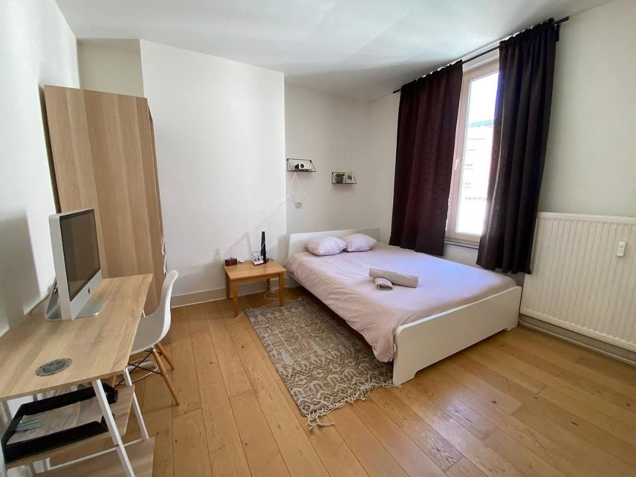 Apartment Urban Elegance Steps From Eu Madou & Historic Center Of