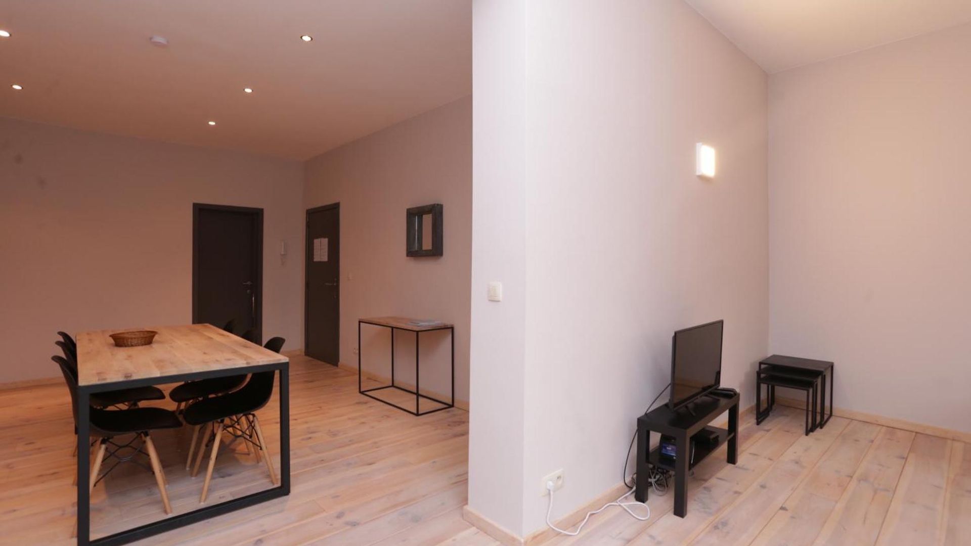 Eu Flats *