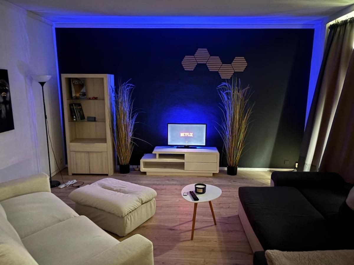 Cozy 4 Person Eu Diamant Neighborhood Apartment Brussels