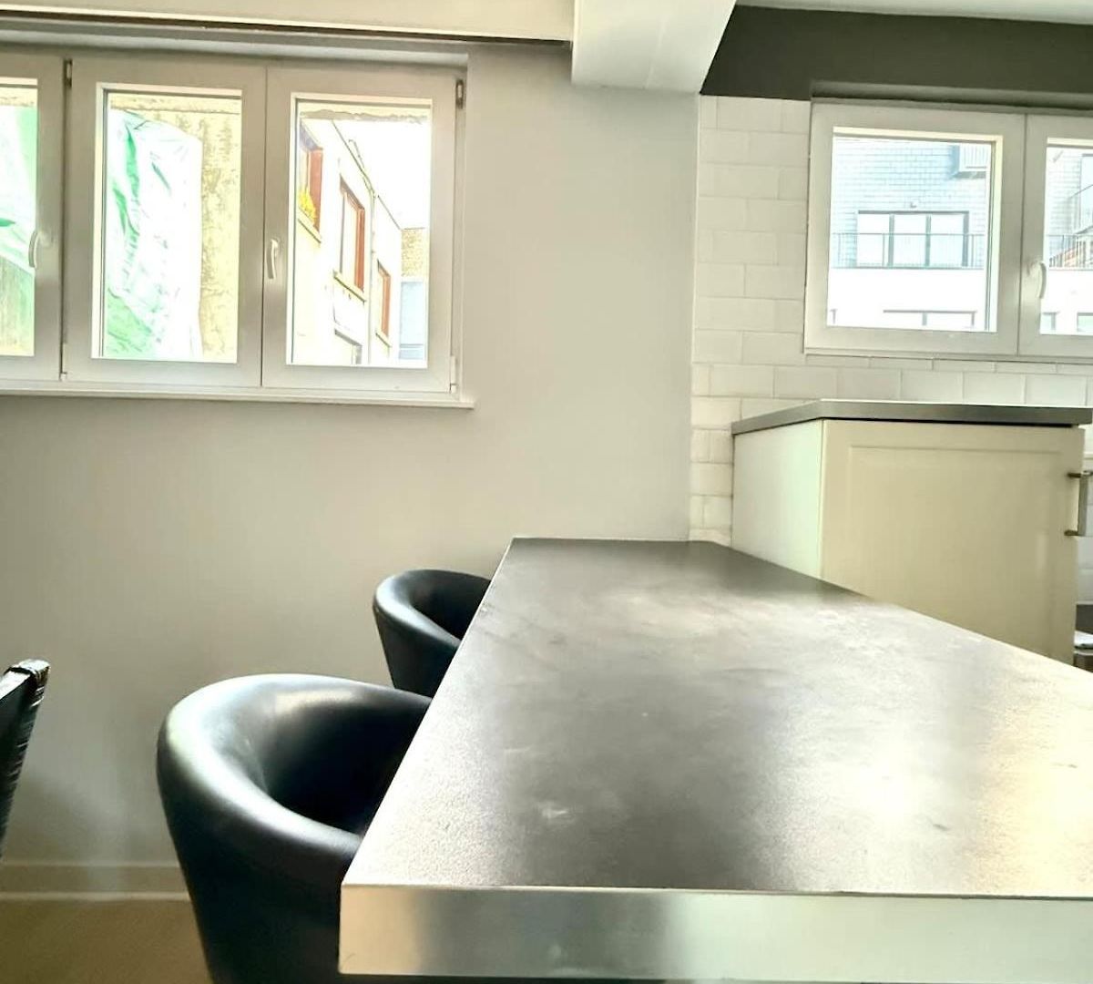 3 Min To The Grand-place - 5 Min To Manneken Pis & Sleeps 6 People * Brussels